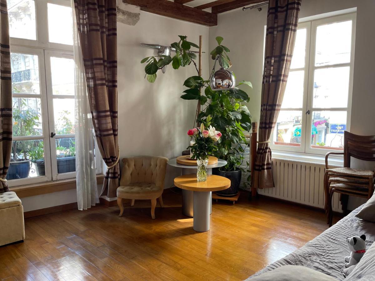 Quartier Montorgueil, Voie Pietonne, Dans Un Immeuble Du Xveme Apartment Paris Luaran gambar